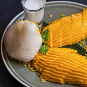 Sawasdee Thai Restaurant - Thai restaurant in Vancouver – fine dining dishes, interior photos, and ambiance.