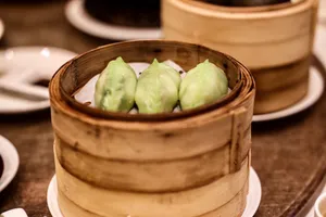 Yue Restaurant - Dim Sum restaurant in Richmond – fine dining dishes, interior photos, and ambiance.