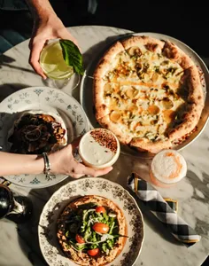 Sprezzatura Restaurant - Pizza restaurant in Vancouver – fine dining dishes, interior photos, and ambiance.