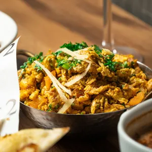 P2P indian restaurant Yaletown - Indian restaurant in Downtown Vancouver – fine dining dishes, interior photos, and ambiance.