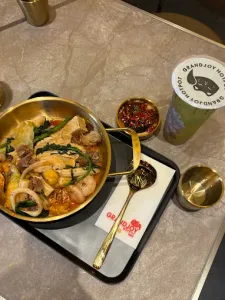 Grandjoy Hotpot - Hot Pot restaurant in Downtown Vancouver – fine dining dishes, interior photos, and ambiance.