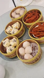 Neptune Seafood Coquitlam - Dim Sum restaurant – fine dining dishes, interior photos, and ambiance.