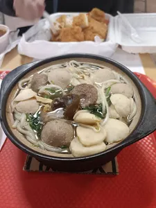 Xiang Yuan Qiao Yunnan Cross Bridge Rice Noodle Burnaby - Chinese restaurant in Burnaby – fine dining dishes, interior photos, and ambiance.