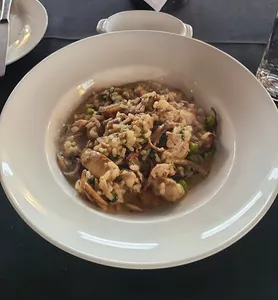 CAFE IL NIDO - Italian restaurant in Downtown Vancouver – fine dining dishes, interior photos, and ambiance.