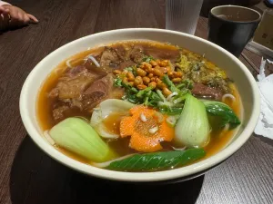 Dingding Restaurant - Chinese restaurant in Downtown Vancouver – fine dining dishes, interior photos, and ambiance.