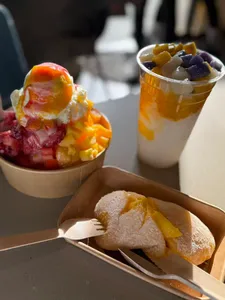 Mango Yummy - Drinks & Bubble Tea restaurant in Richmond – fine dining dishes, interior photos, and ambiance.