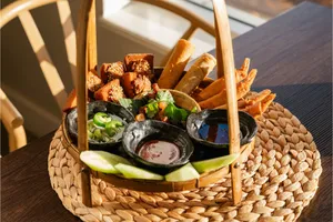 Zab Bite - Thai E-Sarn Cuisine - Thai restaurant in Vancouver – fine dining dishes, interior photos, and ambiance.