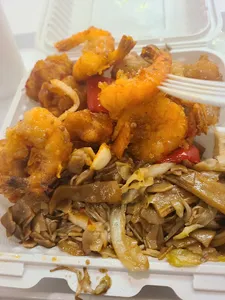 Kung Pao Wok - Chinese restaurant in Richmond – fine dining dishes, interior photos, and ambiance.