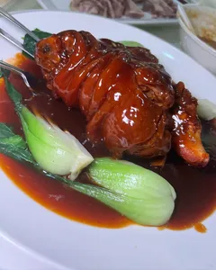 Yuan's Garden Restaurant - Chinese restaurant in Richmond – fine dining dishes, interior photos, and ambiance.