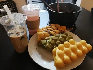 Café Eggstatic - Bubble Tea restaurant in Burnaby – fine dining dishes, interior photos, and ambiance.