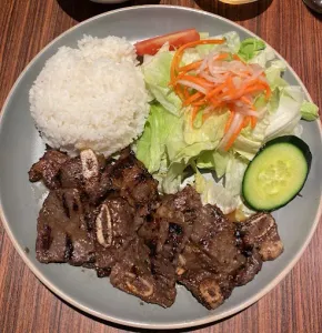 LienHiep Restaurant - Vietnamese restaurant in Vancouver – fine dining dishes, interior photos, and ambiance.